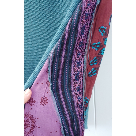 Unique & Fabulous!😎 We The Free Blossom Sleeve Thermal Top Blue/Green Multi M - Picture 5 of 8